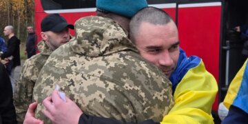 Україна і росія обмінялись полоненими: додому повернулось 270 захисників