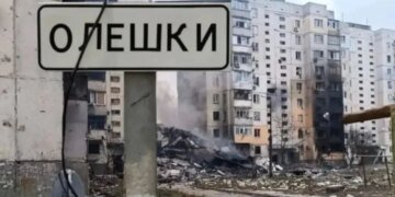 Жителів Олешок евакуюють до Криму або рф перед поверненням в Україну – FT