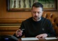 Зеленський підписав укази про продовження воєнного стану та мобілізації в Україні