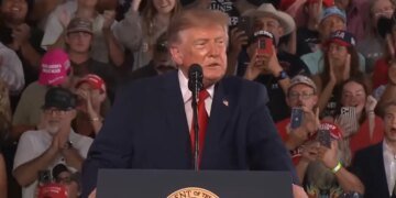Трамп знову заявив, що США нічого не отримали за 350 мільярдів доларів допомоги Україні