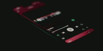 Spotify готує ШІ-сервіс для реміксів і каверів – FT