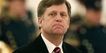 Макфол: Трамп открыто поставил США на сторону Путина против Украины