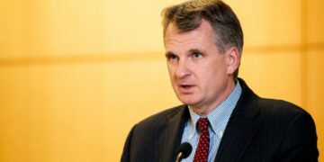 “Трамп пасует, как только встречает сопротивление” – Снайдер о проигранных войнах с Китаем и Ираном