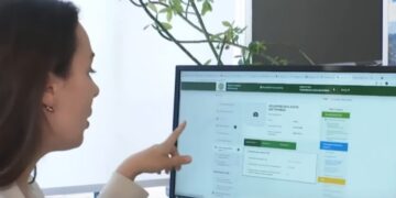 Идентификация по видеосвязи: ПФУ назвал, сколько пенсионерам ждать решения
