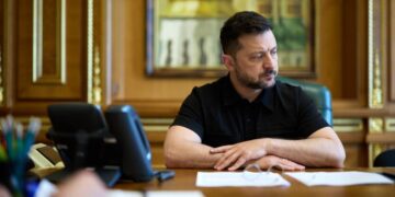 Зеленский предупредил о массированном ударе и обвинил Россию в атаке на суда у Болгарии