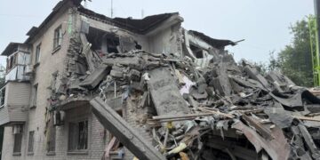 Россия ударила КАБами по Запорожью: погибли 12 человек, среди них трое детей