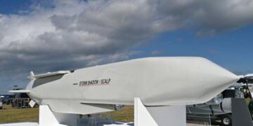 Bloomberg: Британия передает Украине новые ракеты Storm Shadow для ударов по России